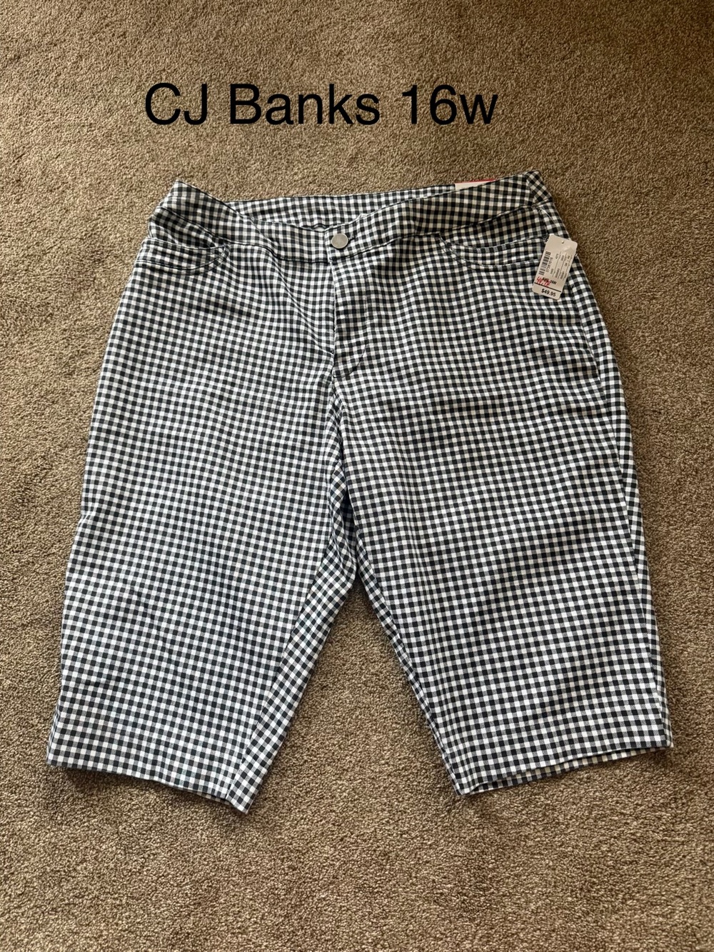 CJ Banks Black & White Gingham woMen’s Shorts - Size 16W
